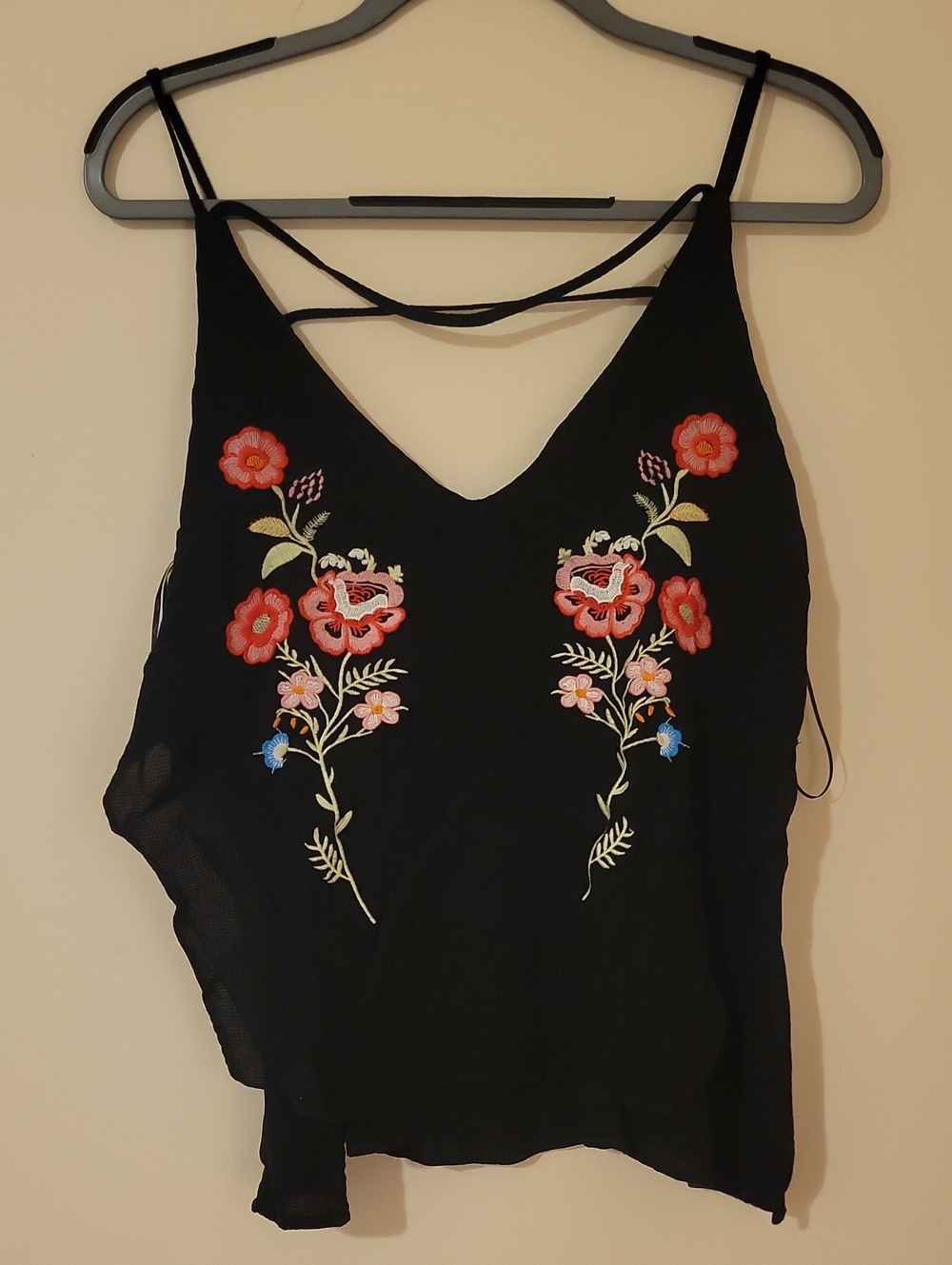 #26g (5 For $35) Black Floral Embroidered V-Neck Cami Top